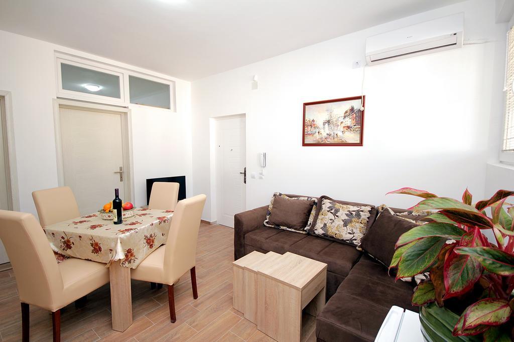 Apartments Centar Сутоморе Экстерьер фото