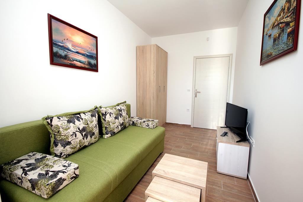 Apartments Centar Сутоморе Экстерьер фото