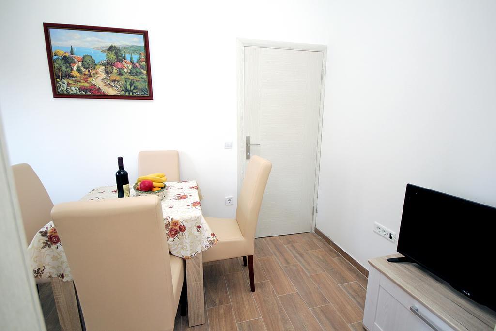 Apartments Centar Сутоморе Экстерьер фото