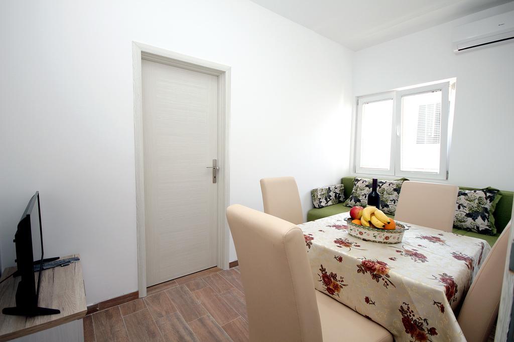 Apartments Centar Сутоморе Экстерьер фото