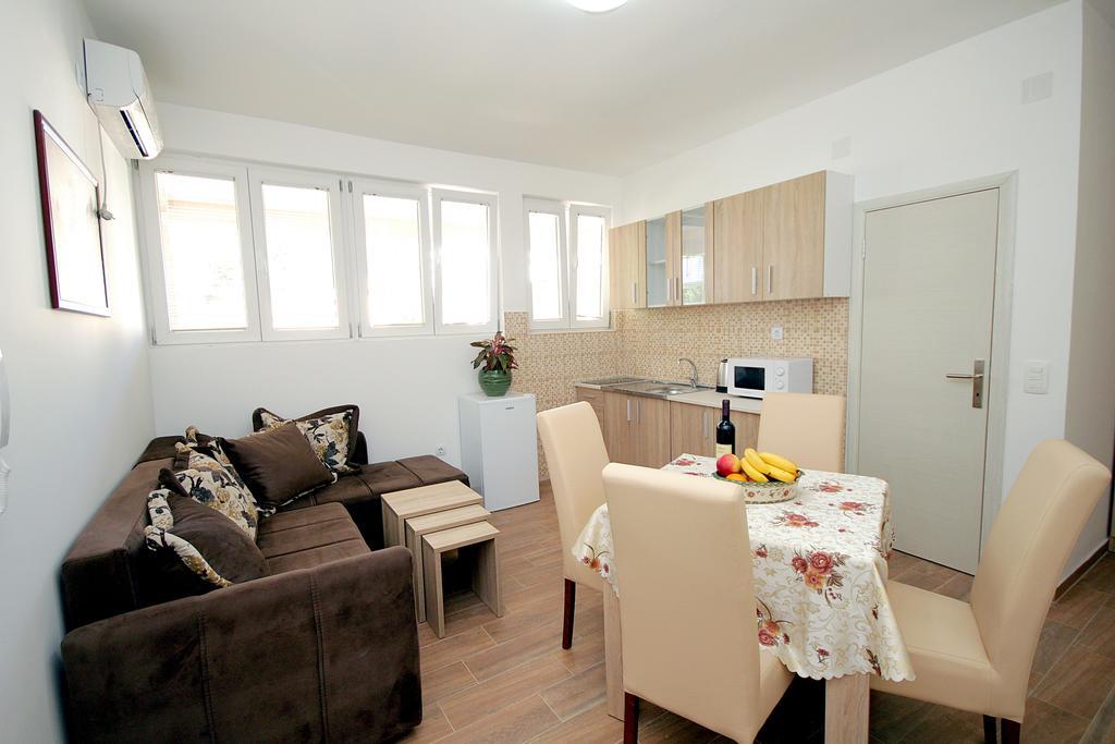 Apartments Centar Сутоморе Экстерьер фото