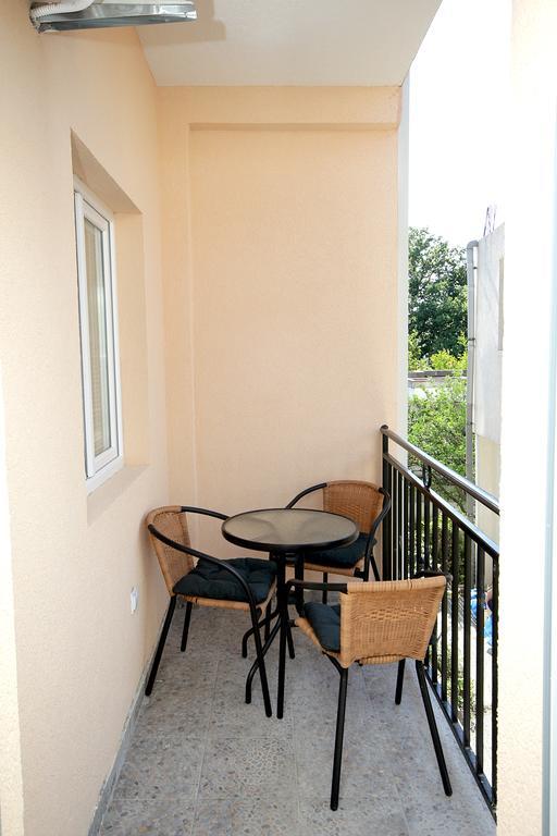 Apartments Centar Сутоморе Экстерьер фото